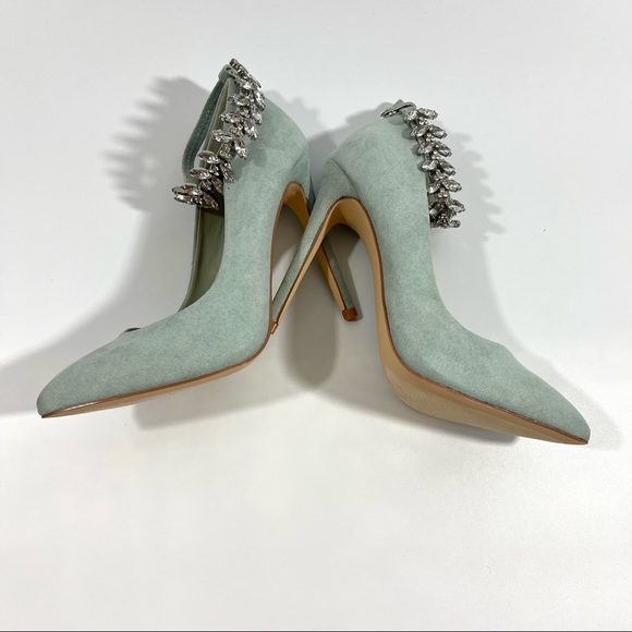 Shoedazzle light blue heels size 7.5 w/beautiful rhinestone strap NWOT - Picture 4 of 7